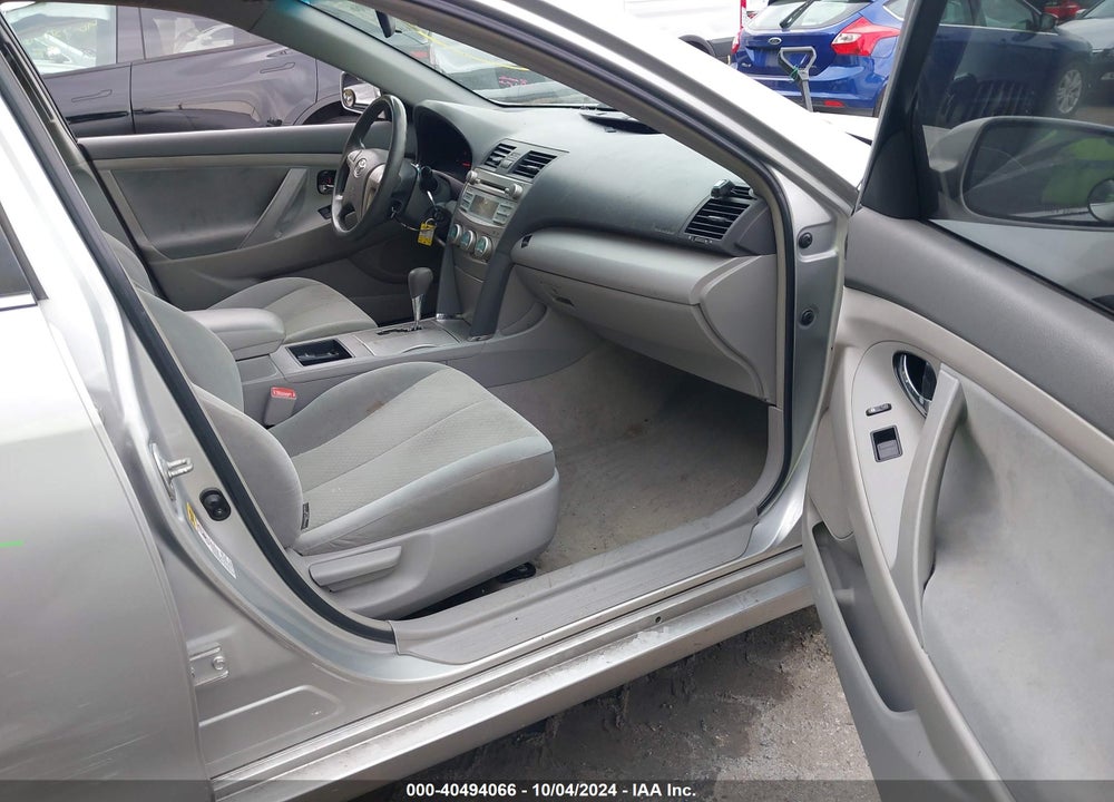 2009 TOYOTA CAMRY LE VIN: 4T1BE46K49U403118
