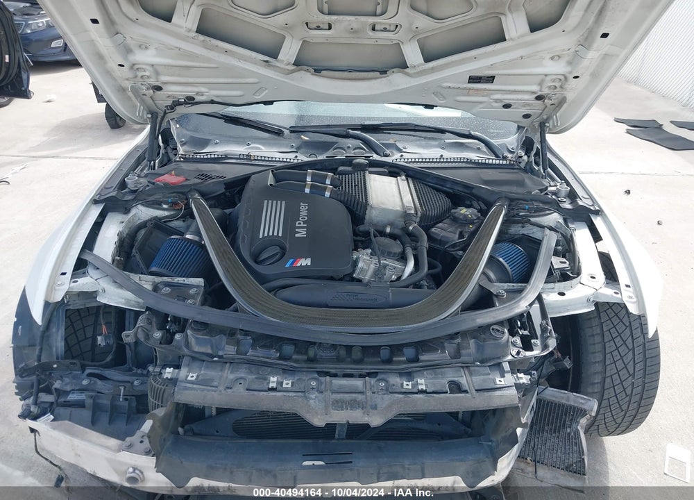 2015 BMW M4 VIN: WBS3R9C5XFK331821