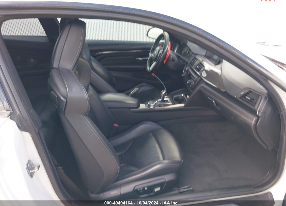 2015 BMW M4 VIN: WBS3R9C5XFK331821