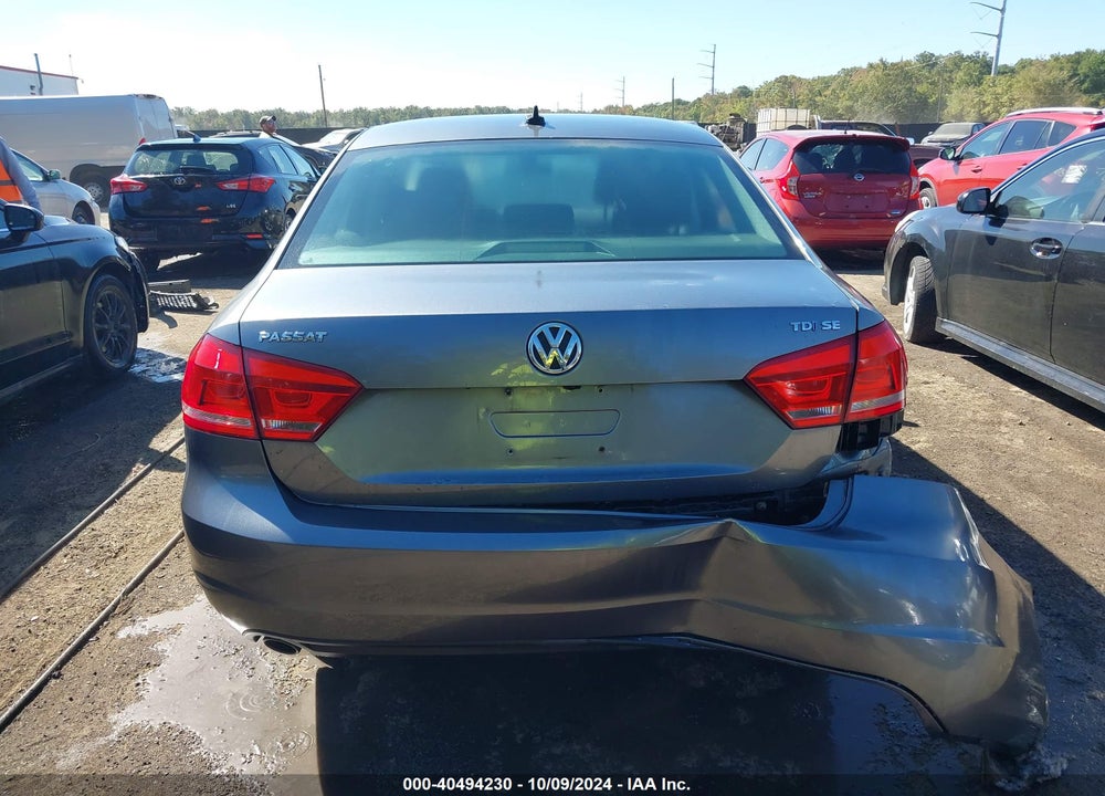2015 VOLKSWAGEN PASSAT 2.0L TDI SE VIN: 1VWBV7A34FC062551