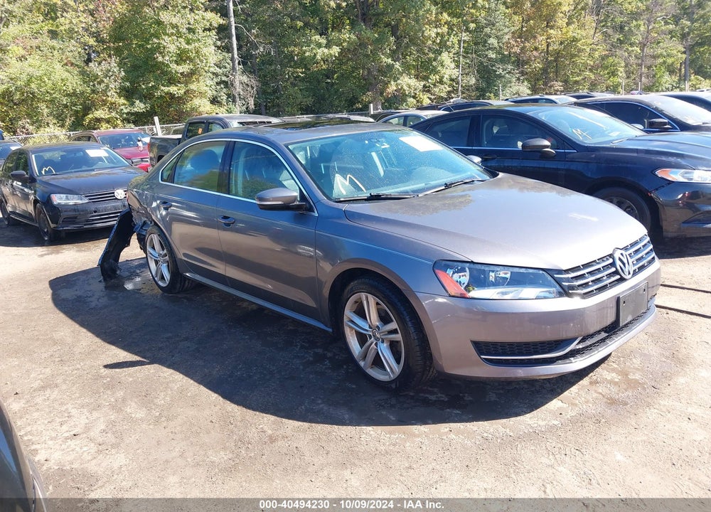 2015 VOLKSWAGEN PASSAT 2.0L TDI SE VIN: 1VWBV7A34FC062551