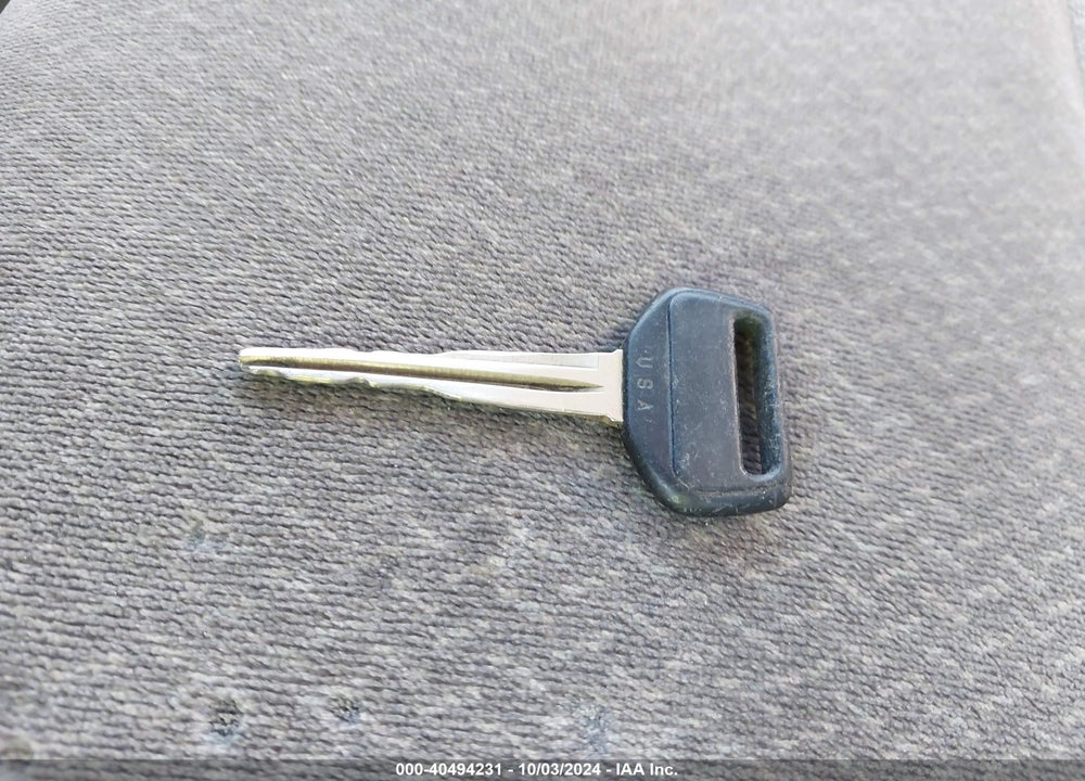2003 KIA SPECTRA LS VIN: KNAFB121935297838