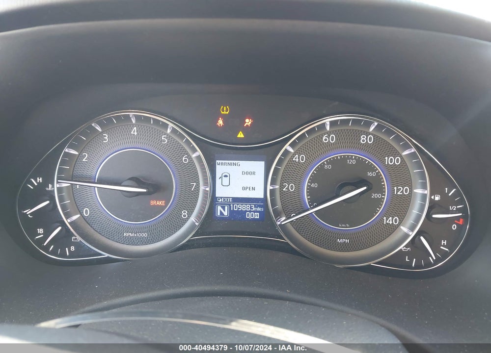 2014 INFINITI QX80 VIN: JN8AZ2NC6E9352127