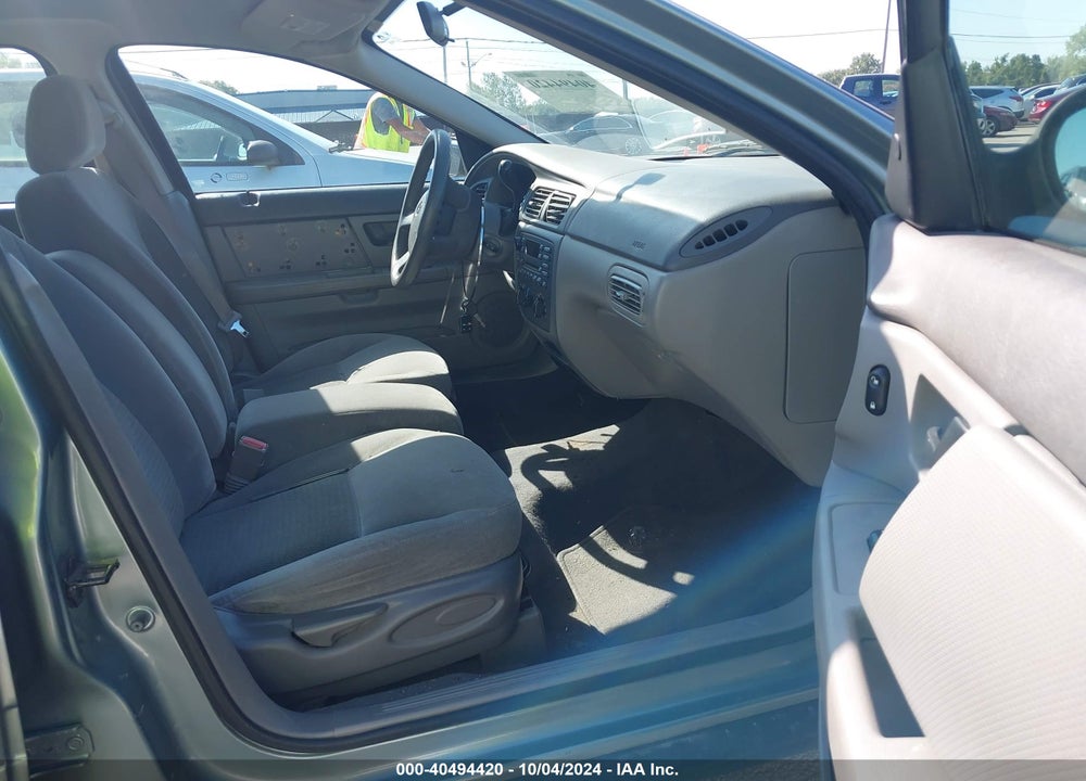 2005 FORD TAURUS SE VIN: 1FAFP53265A122384