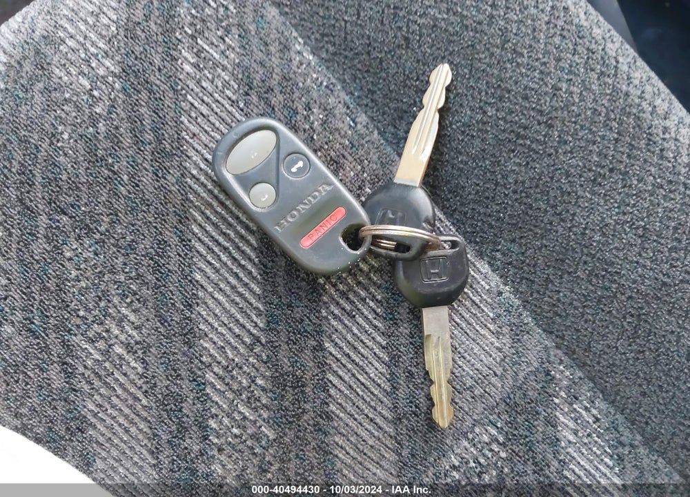 2000 HONDA CR-V LX VIN: JHLRD2846YC000709