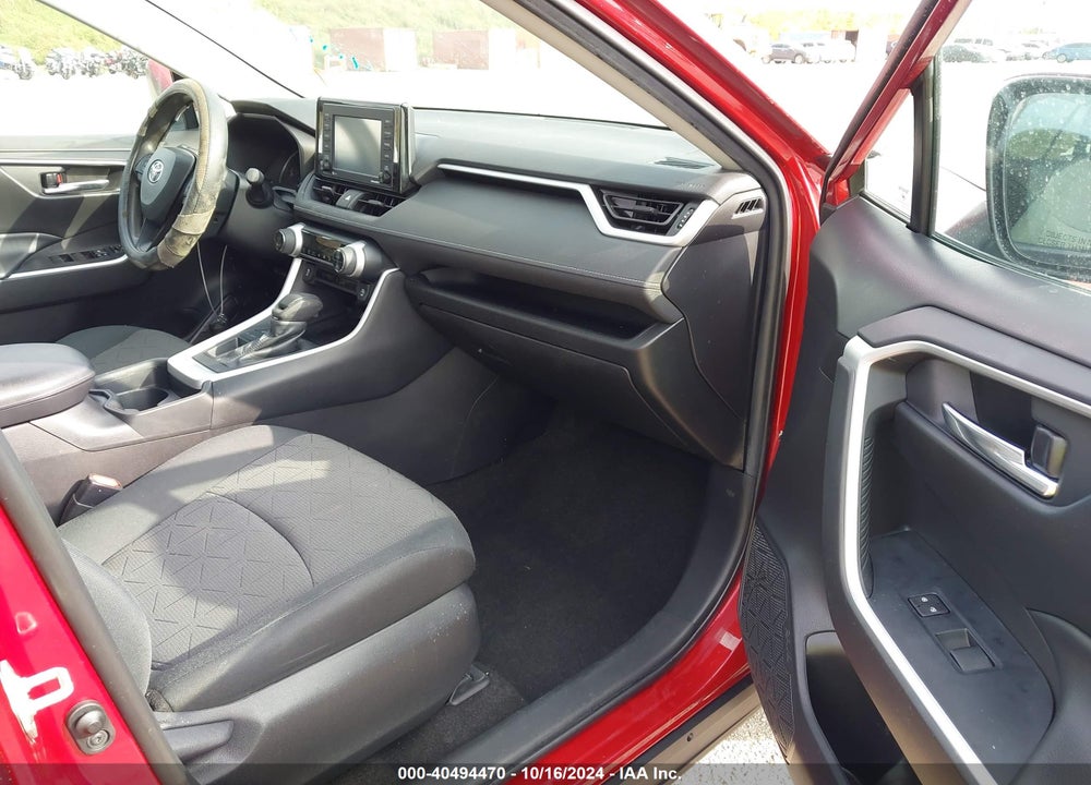 2020 TOYOTA RAV4 XLE VIN: 2T3W1RFV5LW095251