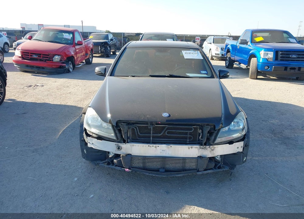 2014 MERCEDES-BENZ C 250 LUXURY/SPORT VIN: WDDGF4HB1EA947145