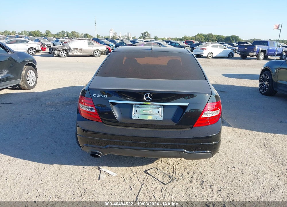 2014 MERCEDES-BENZ C 250 LUXURY/SPORT VIN: WDDGF4HB1EA947145