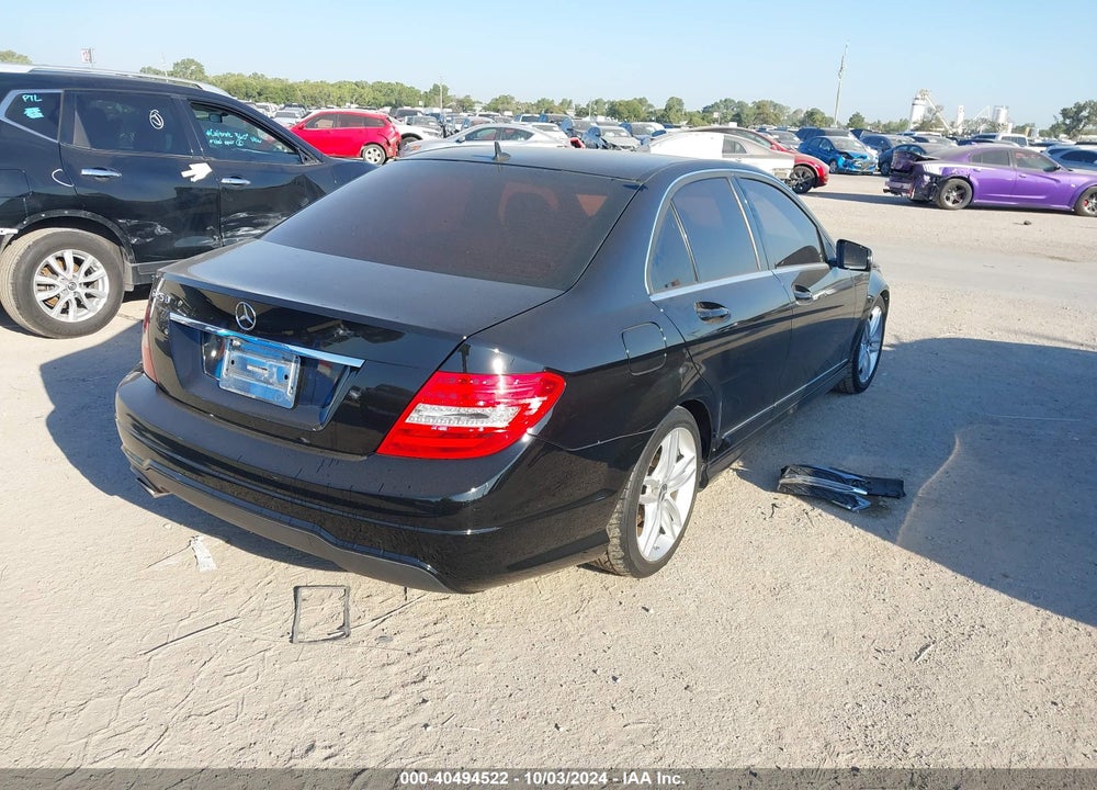 2014 MERCEDES-BENZ C 250 LUXURY/SPORT VIN: WDDGF4HB1EA947145