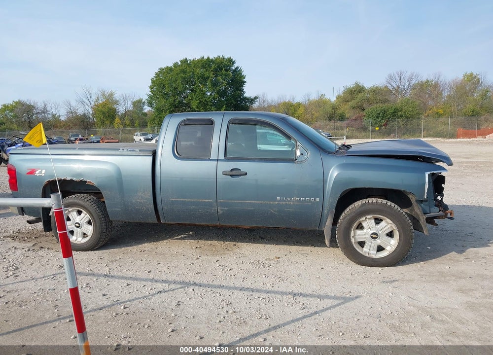 2009 CHEVROLET SILVERADO 1500 LT VIN: 1GCEK29009Z276928