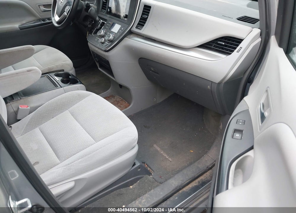 2015 TOYOTA SIENNA LE 7 PASSENGER VIN: 5TDJK3DC3FS121440