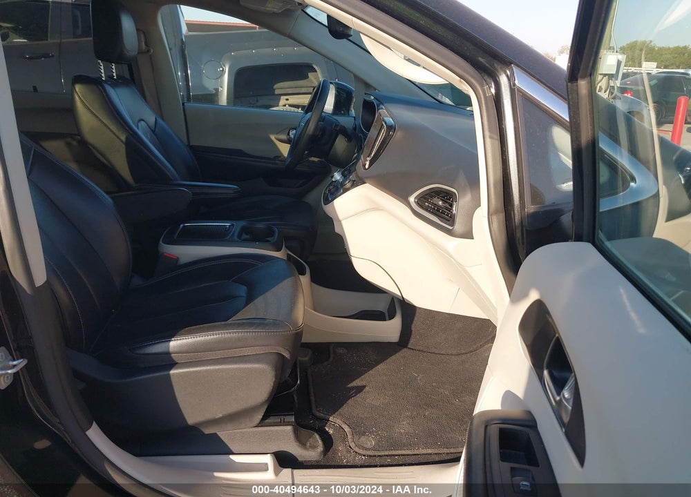 2022 CHRYSLER PACIFICA TOURING L VIN: 2C4RC1BG3NR191179