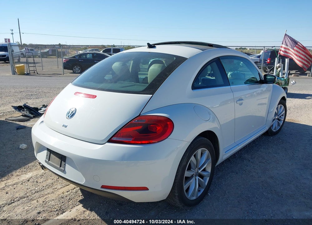 2014 VOLKSWAGEN BEETLE 2.0L TDI VIN: 3VWJL7AT7EM614896