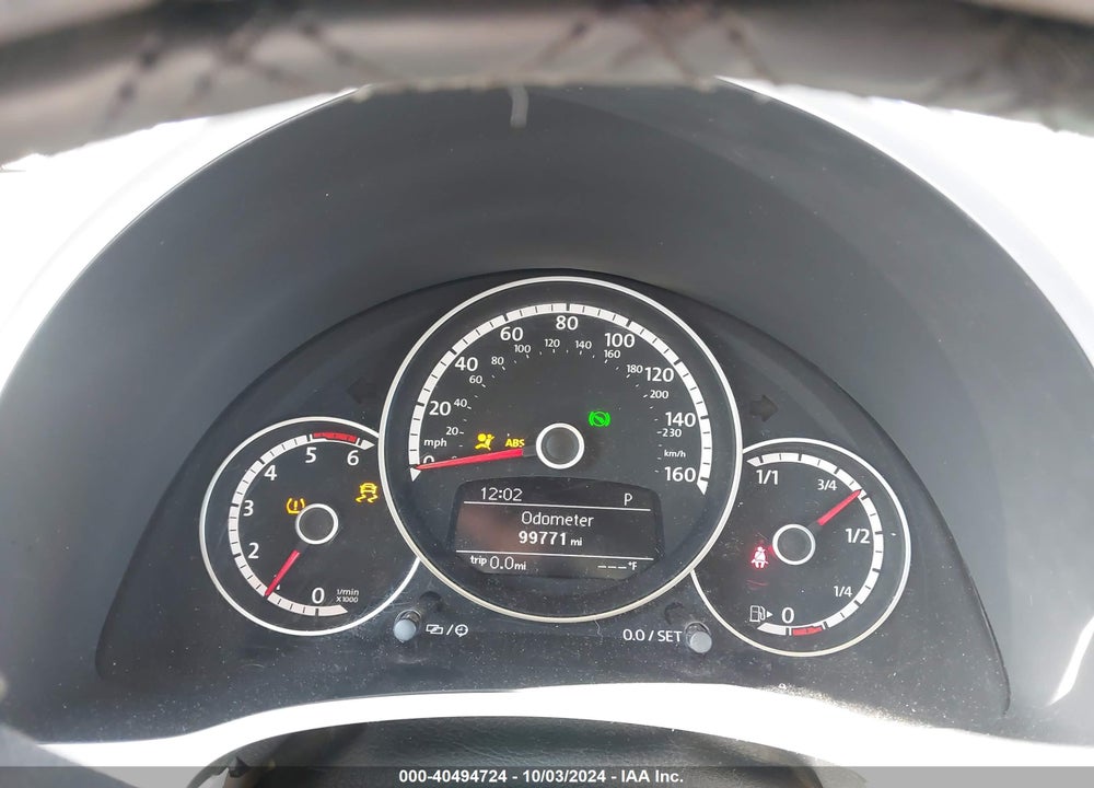 2014 VOLKSWAGEN BEETLE 2.0L TDI VIN: 3VWJL7AT7EM614896