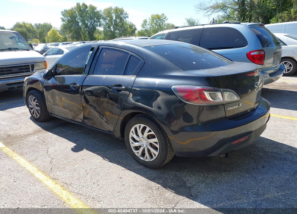 2011 MAZDA 3 I SPORT VIN: JM1BL1UF1B1417306