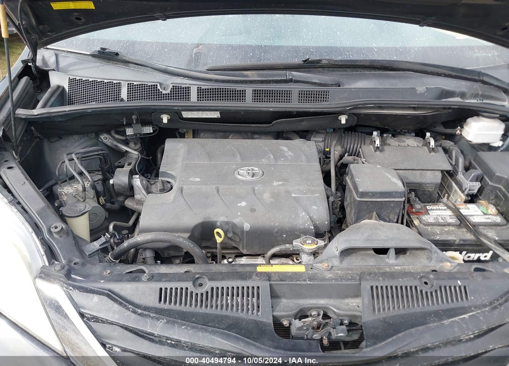 2014 TOYOTA SIENNA XLE V6 8 PASSENGER VIN: 5TDYK3DC1ES408515