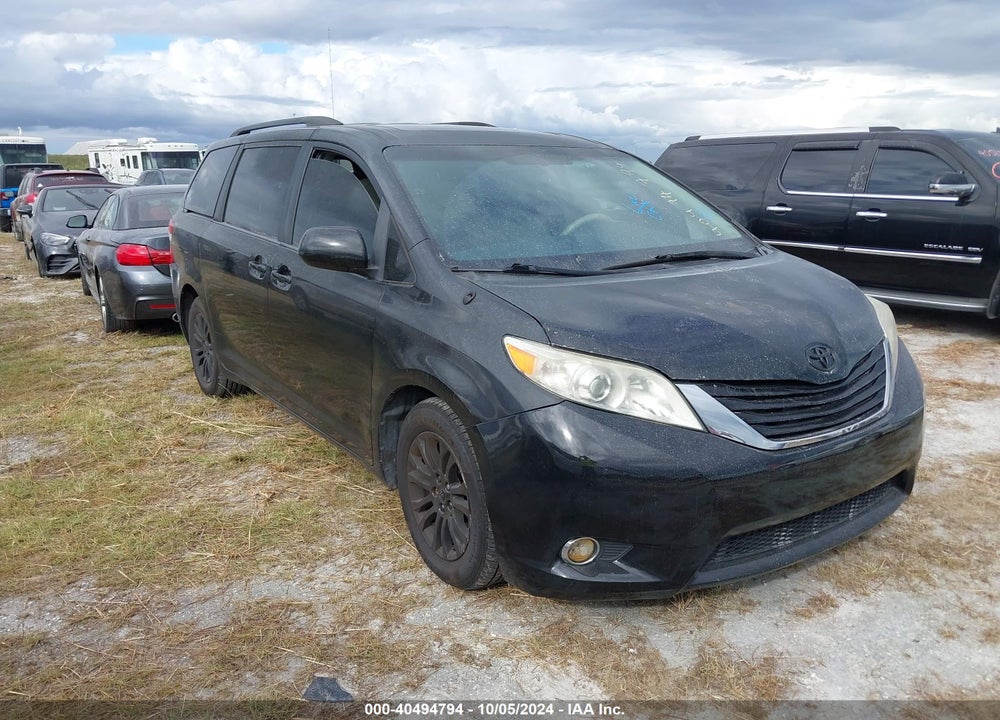 2014 TOYOTA SIENNA XLE V6 8 PASSENGER VIN: 5TDYK3DC1ES408515