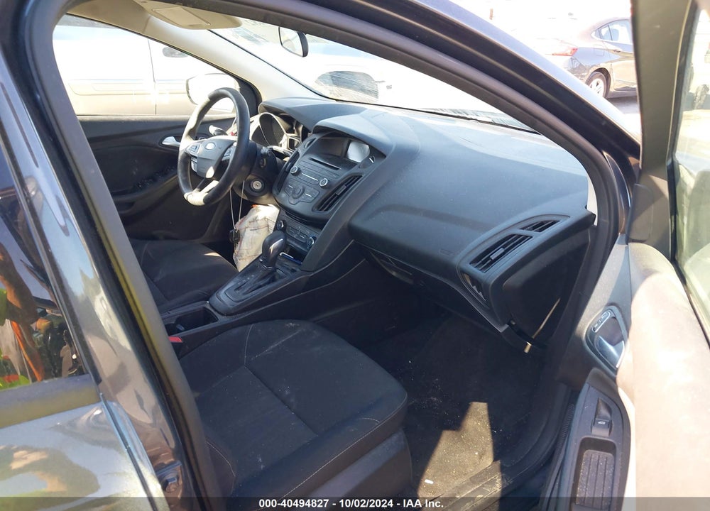 2017 FORD FOCUS SE VIN: 1FADP3K27HL270923