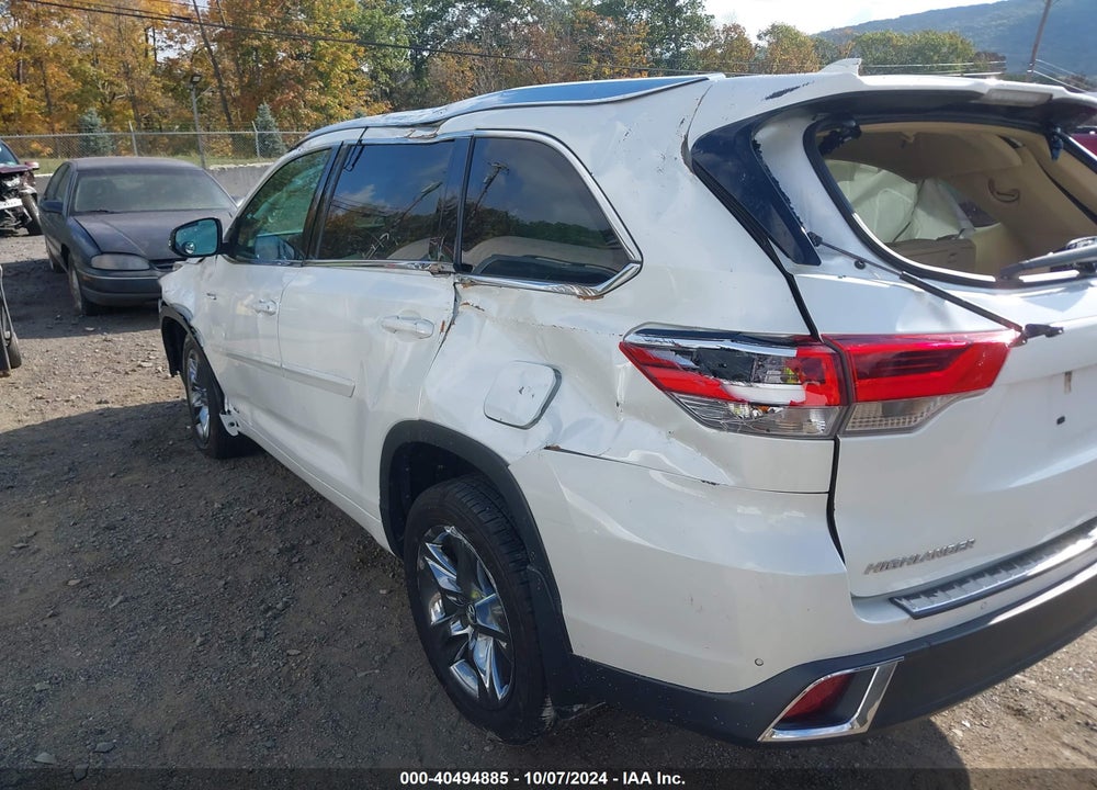 2017 TOYOTA HIGHLANDER HYBRID LIMITED PLATINUM VIN: 5TDDGRFH7HS025212