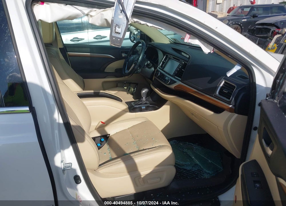 2017 TOYOTA HIGHLANDER HYBRID LIMITED PLATINUM VIN: 5TDDGRFH7HS025212