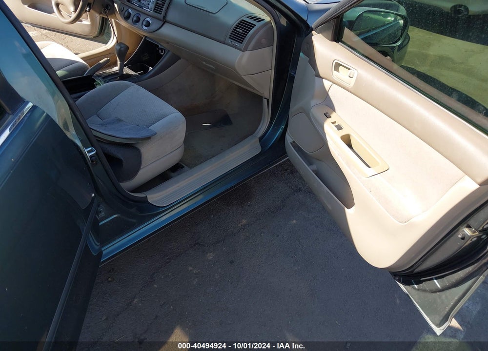 2004 TOYOTA CAMRY LE VIN: 4T1BE32K24U328413