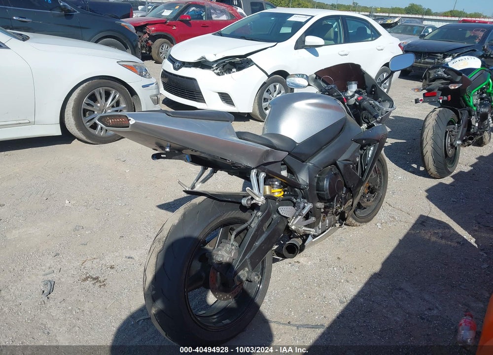 2002 YAMAHA YZFR1 VIN: JYARN10E02A000177
