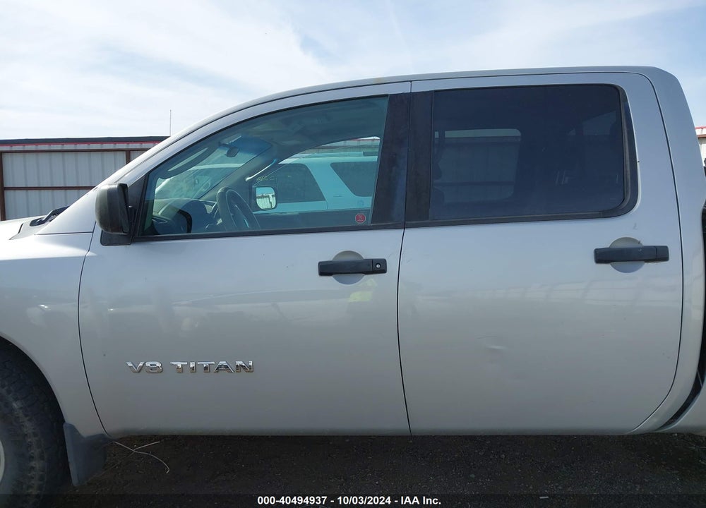 2011 NISSAN TITAN SL VIN: 1N6AA0EJ2BN312617