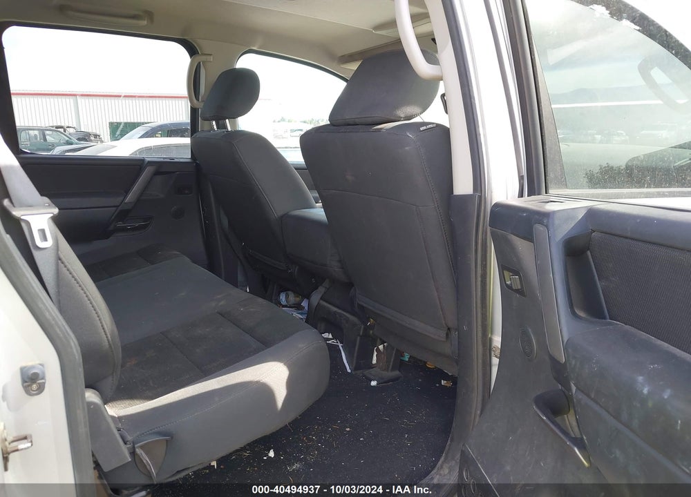 2011 NISSAN TITAN SL VIN: 1N6AA0EJ2BN312617