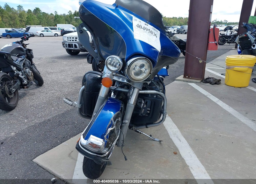 2010 HARLEY-DAVIDSON FLHTK VIN: 1HD1KEM1XAB655611