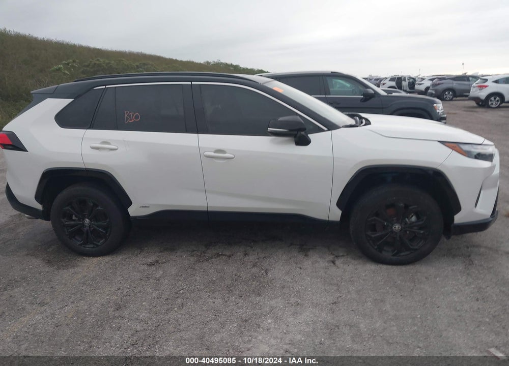 2022 TOYOTA RAV4 HYBRID XSE VIN: 2T3E6RFV5NW030481