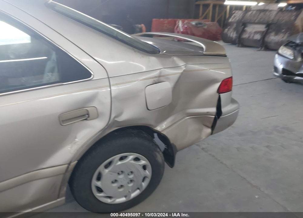 2000 TOYOTA CAMRY CE VIN: 4T1BG22K2YU708443
