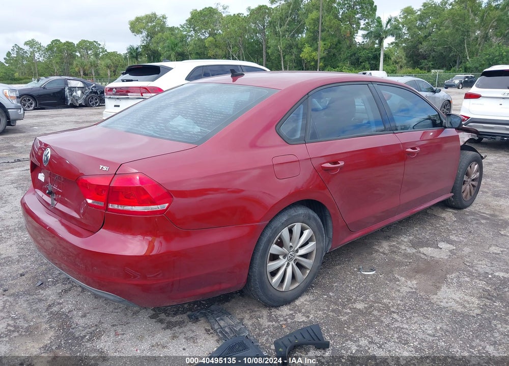 2015 VOLKSWAGEN PASSAT VIN: 1VWAT7A37FC047608