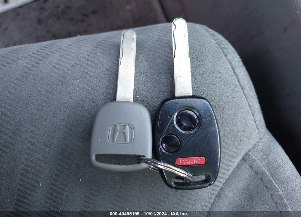2010 HONDA CIVIC LX VIN: 2HGFG1B67AH536987