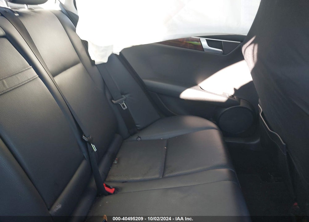 2014 MERCEDES-BENZ C 250 LUXURY/SPORT VIN: WDDGF4HBXEG253213