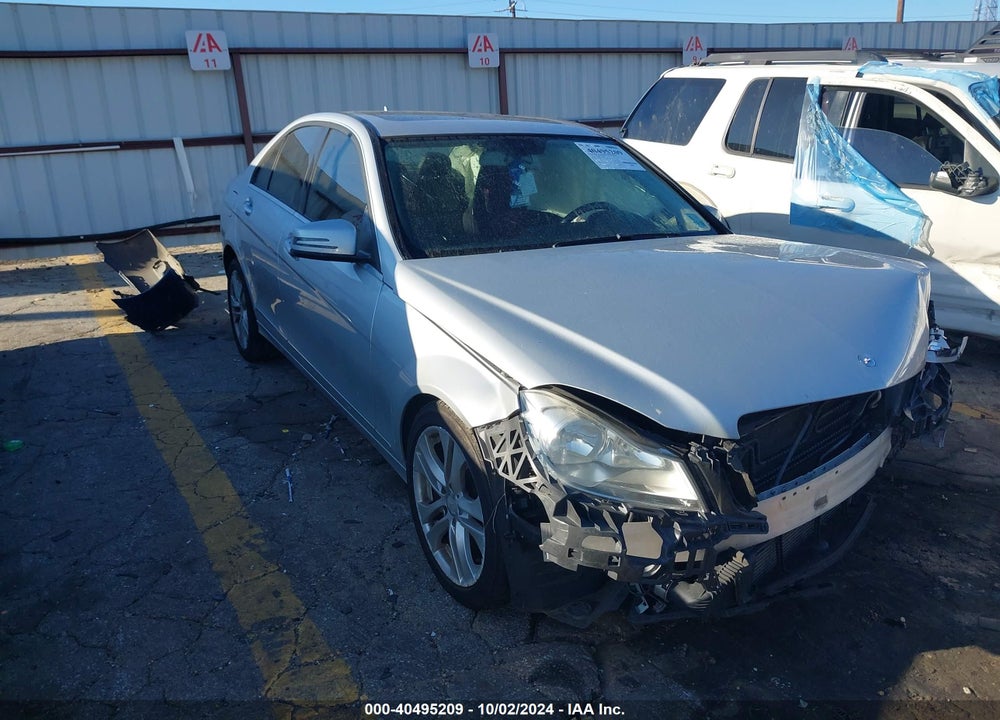 2014 MERCEDES-BENZ C 250 LUXURY/SPORT VIN: WDDGF4HBXEG253213