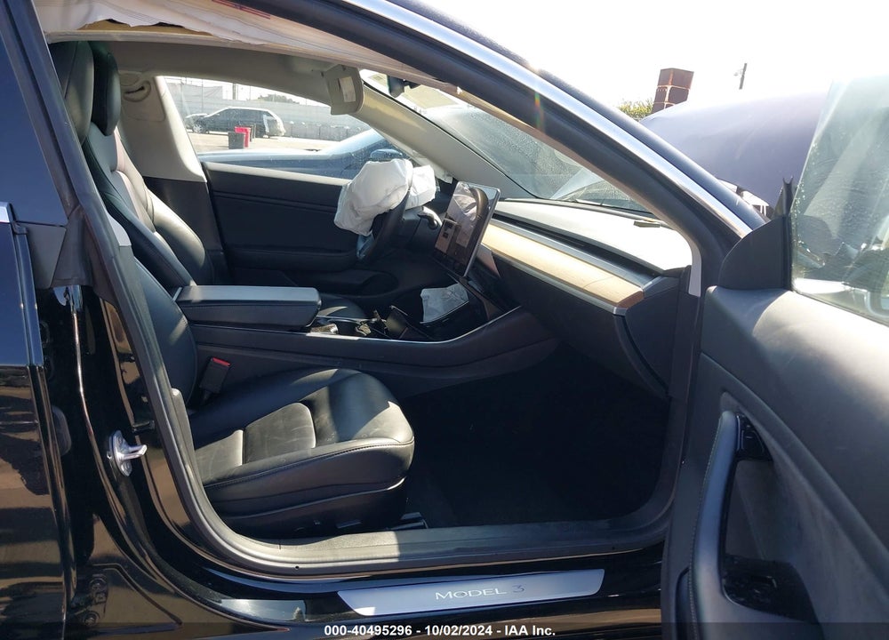2019 TESLA MODEL 3 LONG RANGE/PERFORMANCE VIN: 5YJ3E1EB3KF418023
