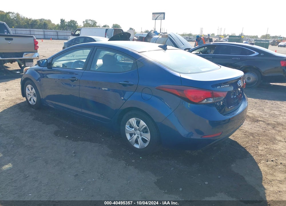 2016 HYUNDAI ELANTRA SE VIN: 5NPDH4AE2GH687930