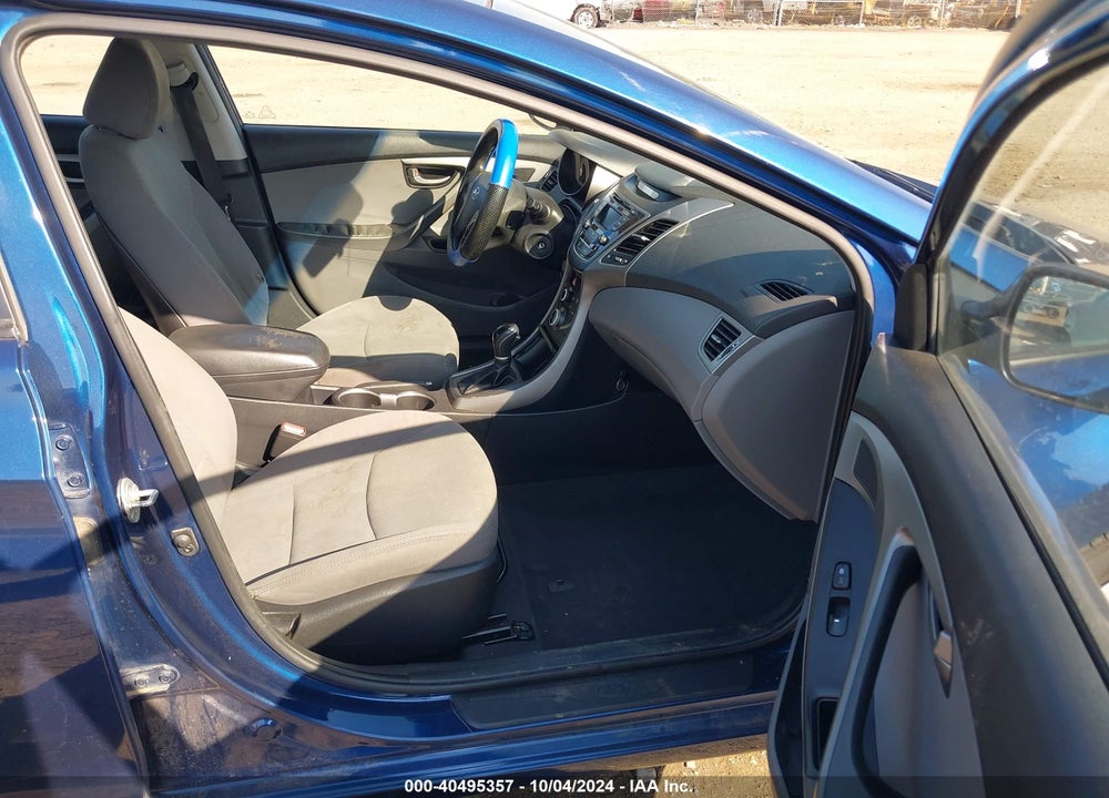 2016 HYUNDAI ELANTRA SE VIN: 5NPDH4AE2GH687930