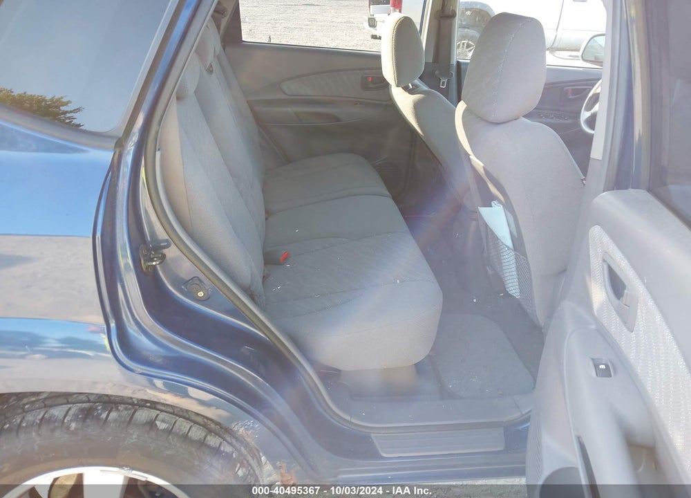 2005 HYUNDAI TUCSON GL VIN: KM8JM12B45U230066
