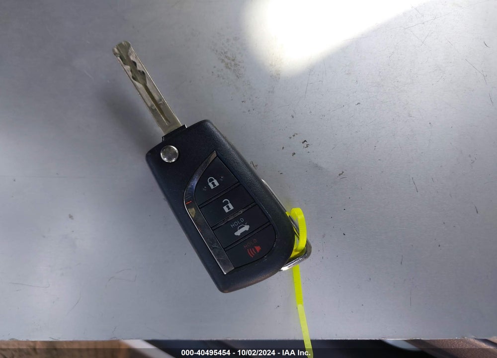 2018 TOYOTA CAMRY SE VIN: 4T1B11HK0JU018151
