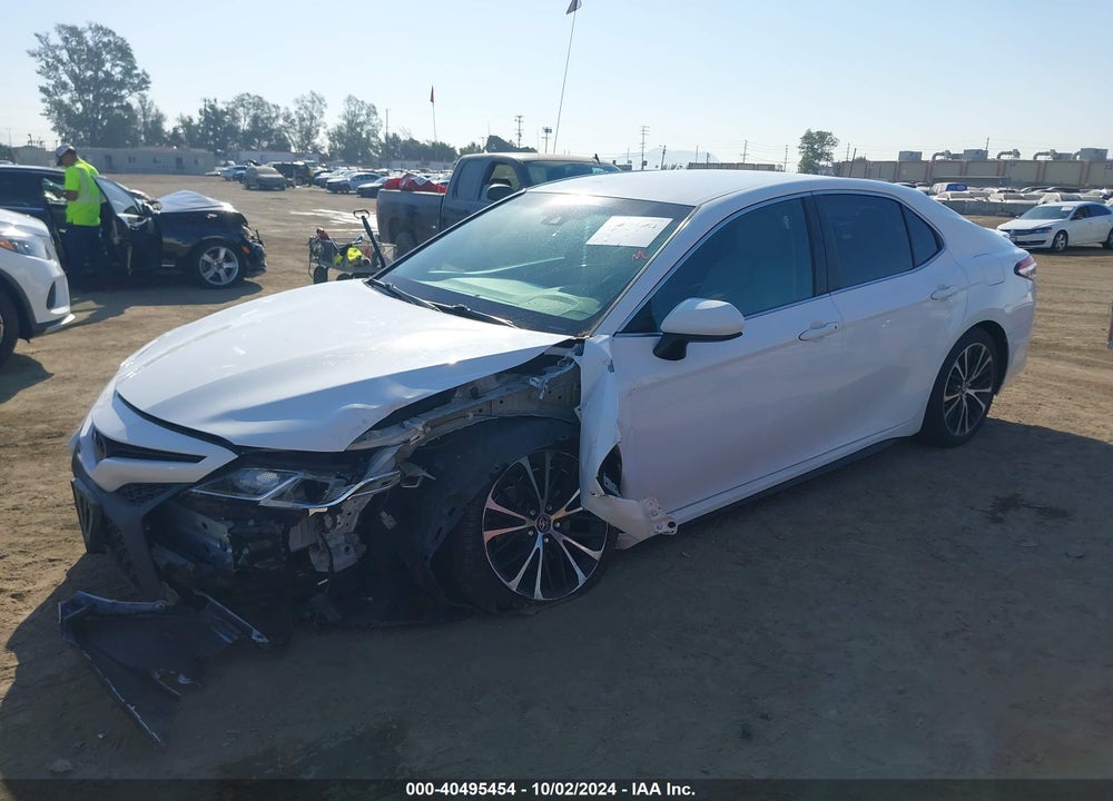 2018 TOYOTA CAMRY SE VIN: 4T1B11HK0JU018151