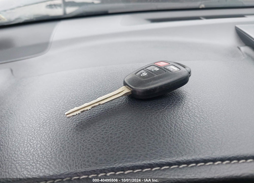 2014 TOYOTA CAMRY XLE VIN: 4T1BF1FK4EU458352