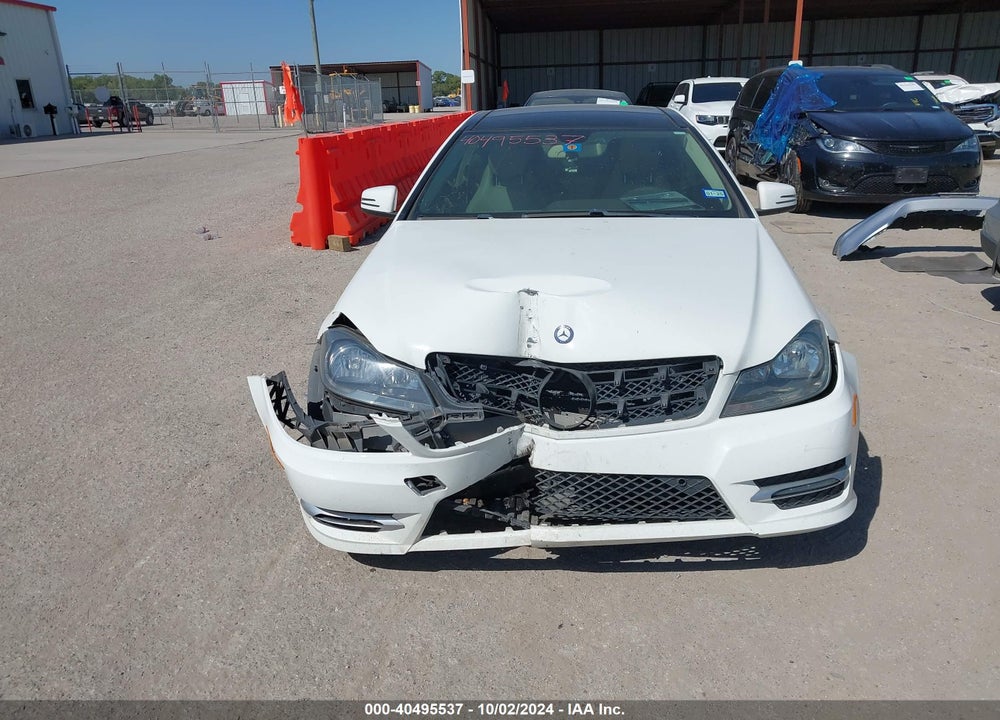 2015 MERCEDES-BENZ C VIN: WDDGJ4HB1FG403788