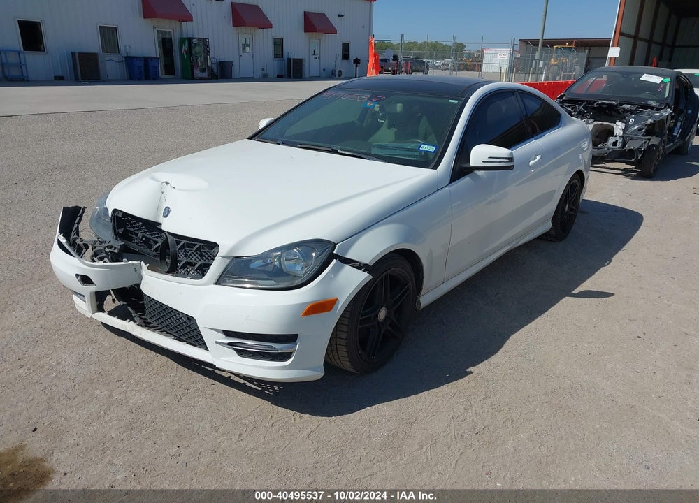 2015 MERCEDES-BENZ C VIN: WDDGJ4HB1FG403788