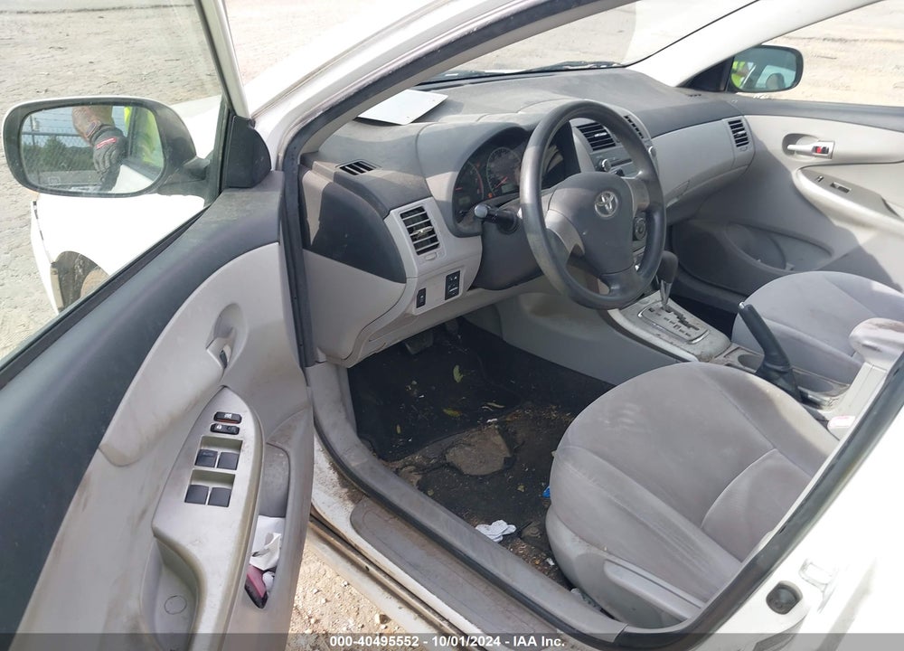 2011 TOYOTA COROLLA LE VIN: JTDBU4EE7B9135578