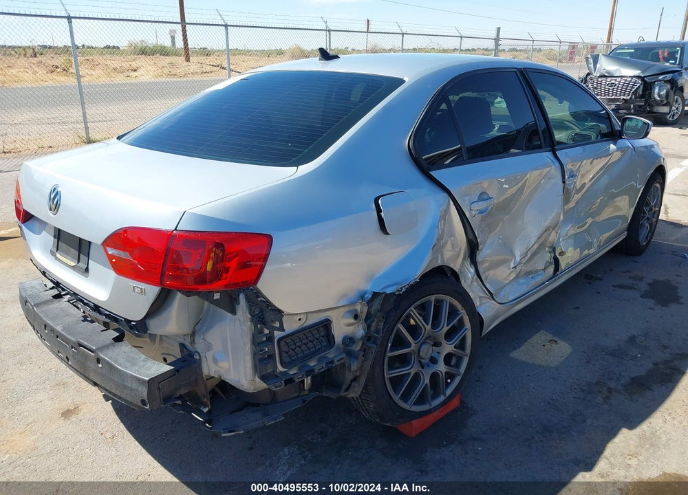 2014 VOLKSWAGEN JETTA 1.8T SE VIN: 3VWD17AJ8EM363114