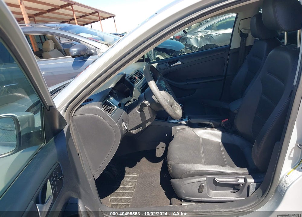 2014 VOLKSWAGEN JETTA 1.8T SE VIN: 3VWD17AJ8EM363114