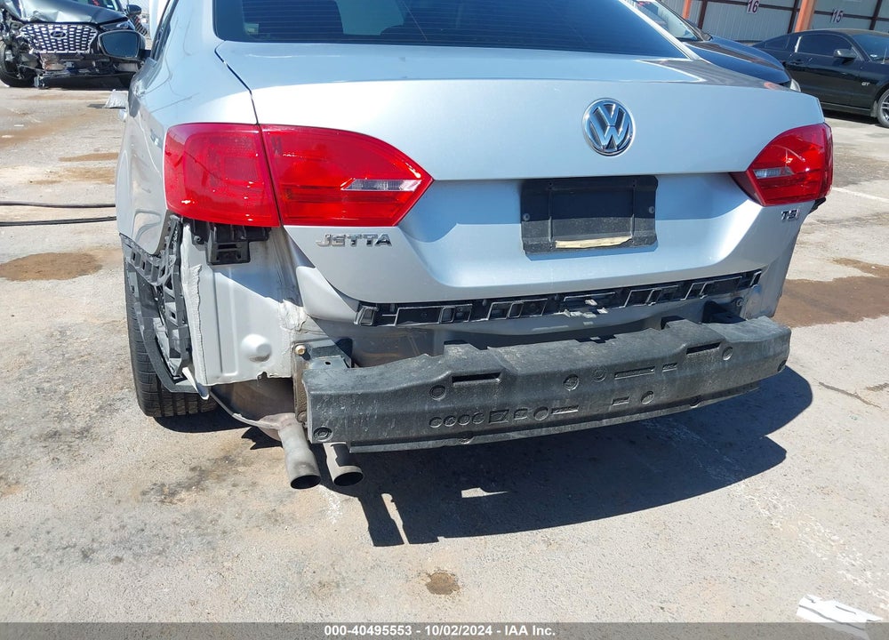 2014 VOLKSWAGEN JETTA 1.8T SE VIN: 3VWD17AJ8EM363114