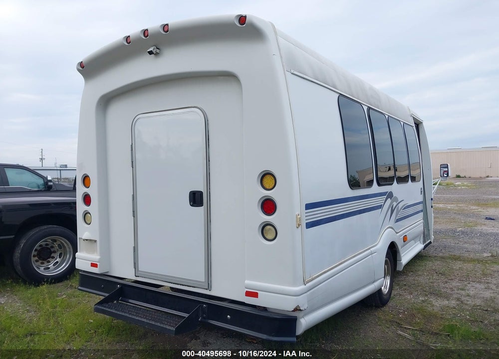 2006 FORD E-450 CUTAWAY VIN: 1FDXE45SX6DA06290