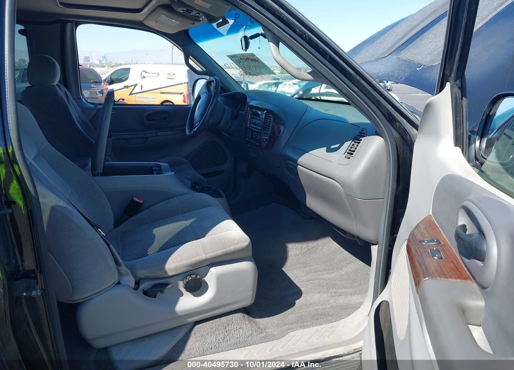 2002 FORD F-150 LARIAT/XL/XLT VIN: 1FTRX18L82NA88034